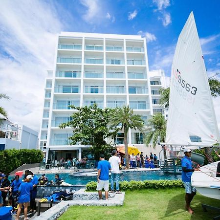 Worita Cove Hotel Praia de Jomtien Exterior foto